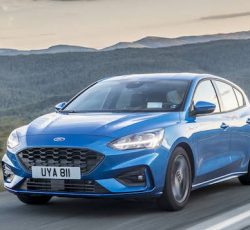 El Ford Focus estrena luces que leen la carretera