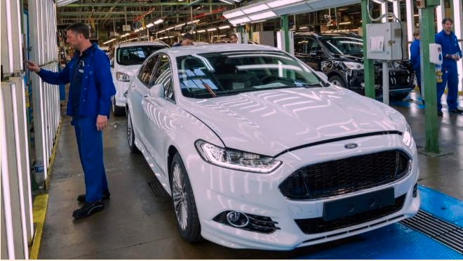 Ford confirma que el Mondeo que fabrica Valencia seguirá en Europa con más versiones híbridas