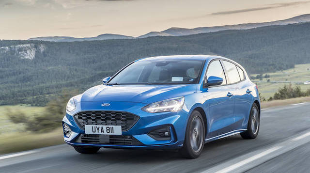El Ford Focus estrena luces que leen la carretera